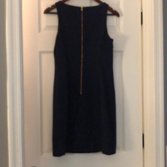 Dresses - Picture 2 of 4